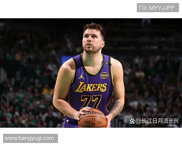 詹姆斯28+13东契奇31分 湖人险胜快船取五连胜 詹姆斯28+13东契奇31分 湖人险胜快船取五连胜